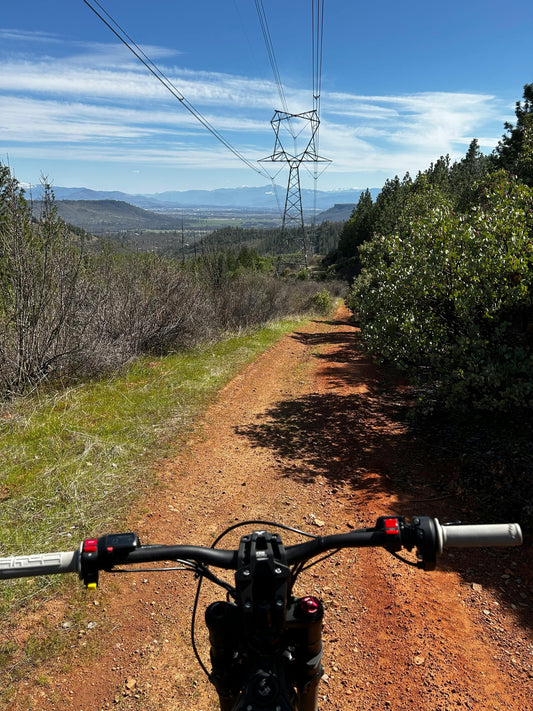 Sur Ron Light Bee X Electric Dirt Bike - 8000W 74V Off-Road E-Motorcycle